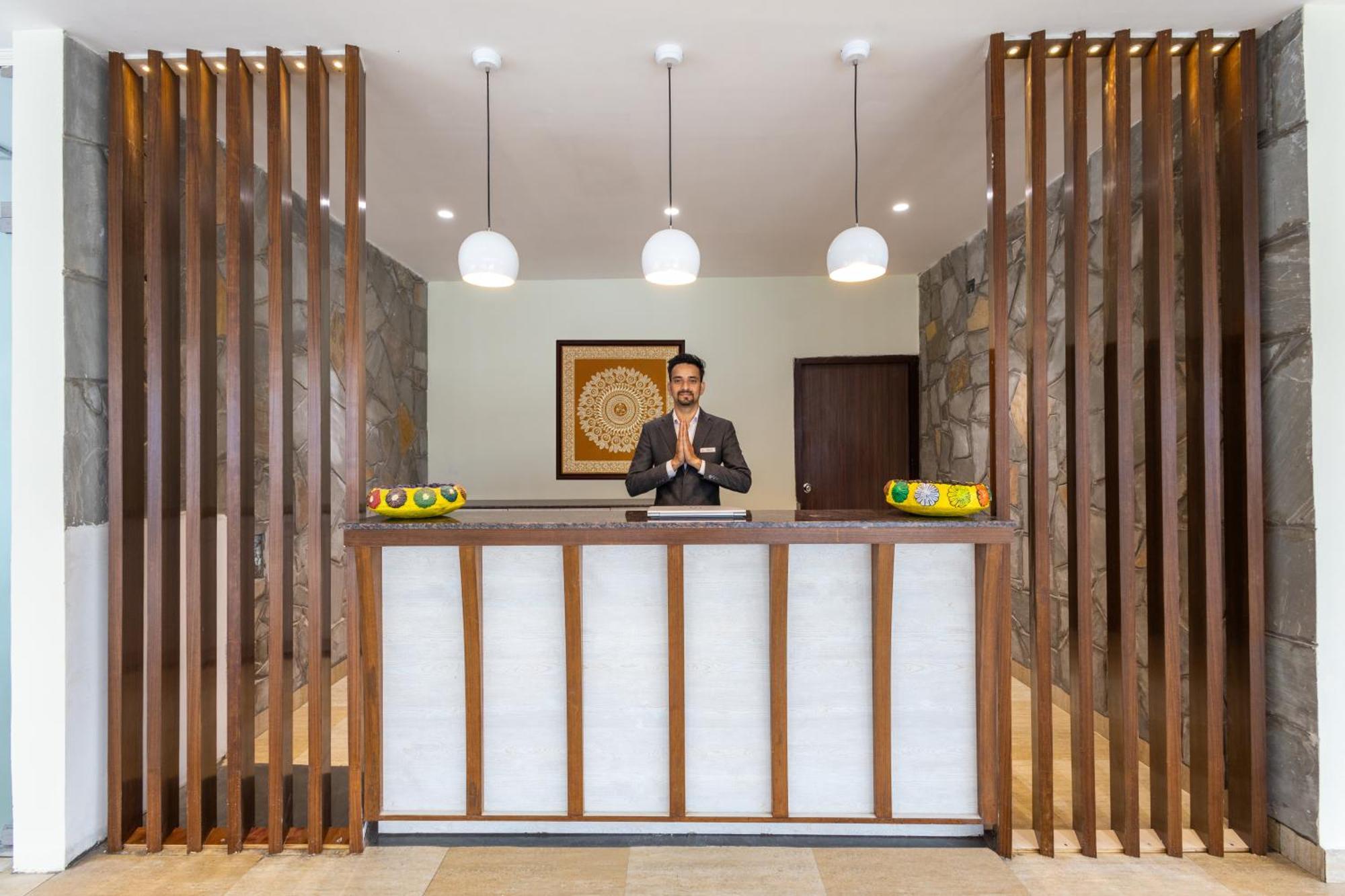 Sterling Corbett Hotell Garjia Exteriör bild